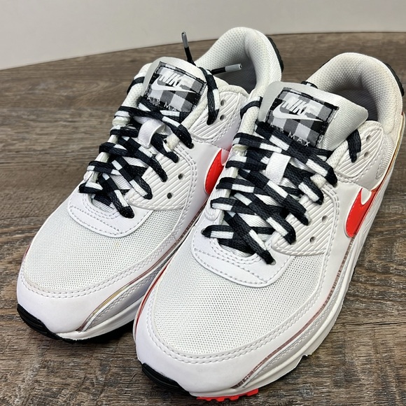 SOLD IN STORE Nike Air Women's Max 90 Fresh Air DJ5530-100 Size 6.5 - Picture 2 of 9